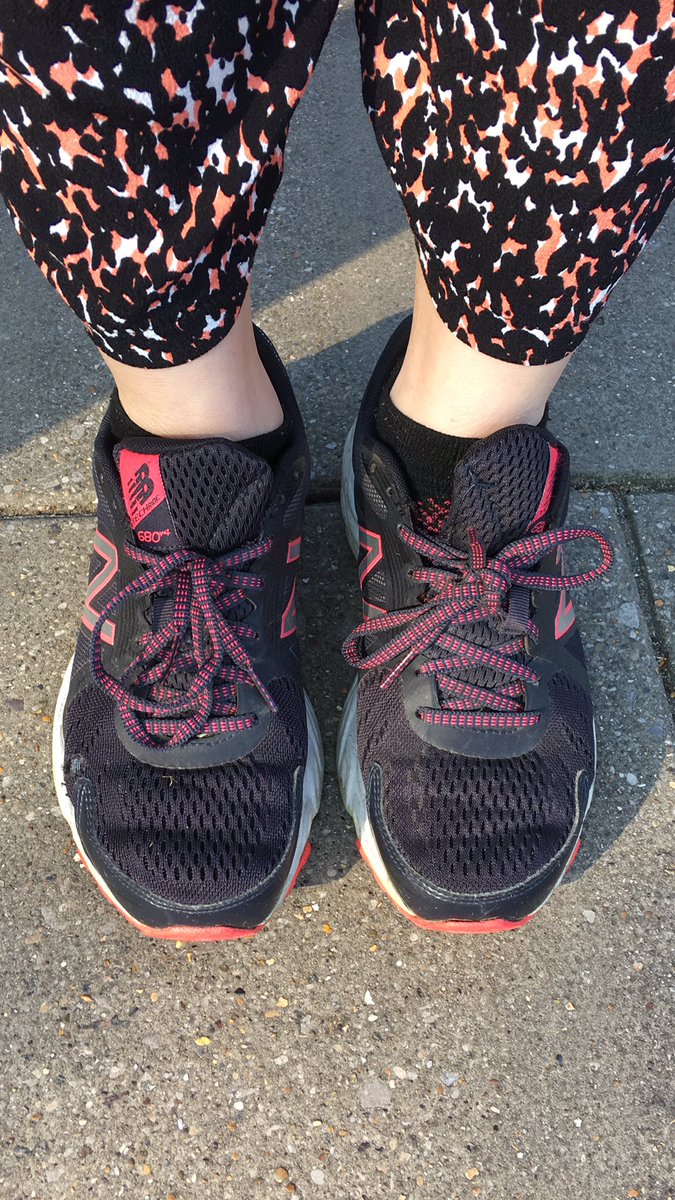 KateDavies_UK's tweet photo. About to head for first #walkingmeeting of the week, in the sunshine โ๏ธ What are you doing this week to #sitless and #movemore ๐ถ๐ผโโ๏ธ๐ถโโ๏ธ #OYF19 #getbritainmoving #getbritainstanding https://t.co/RjWqfC6Flu