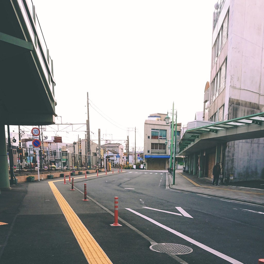 眠り続けたい