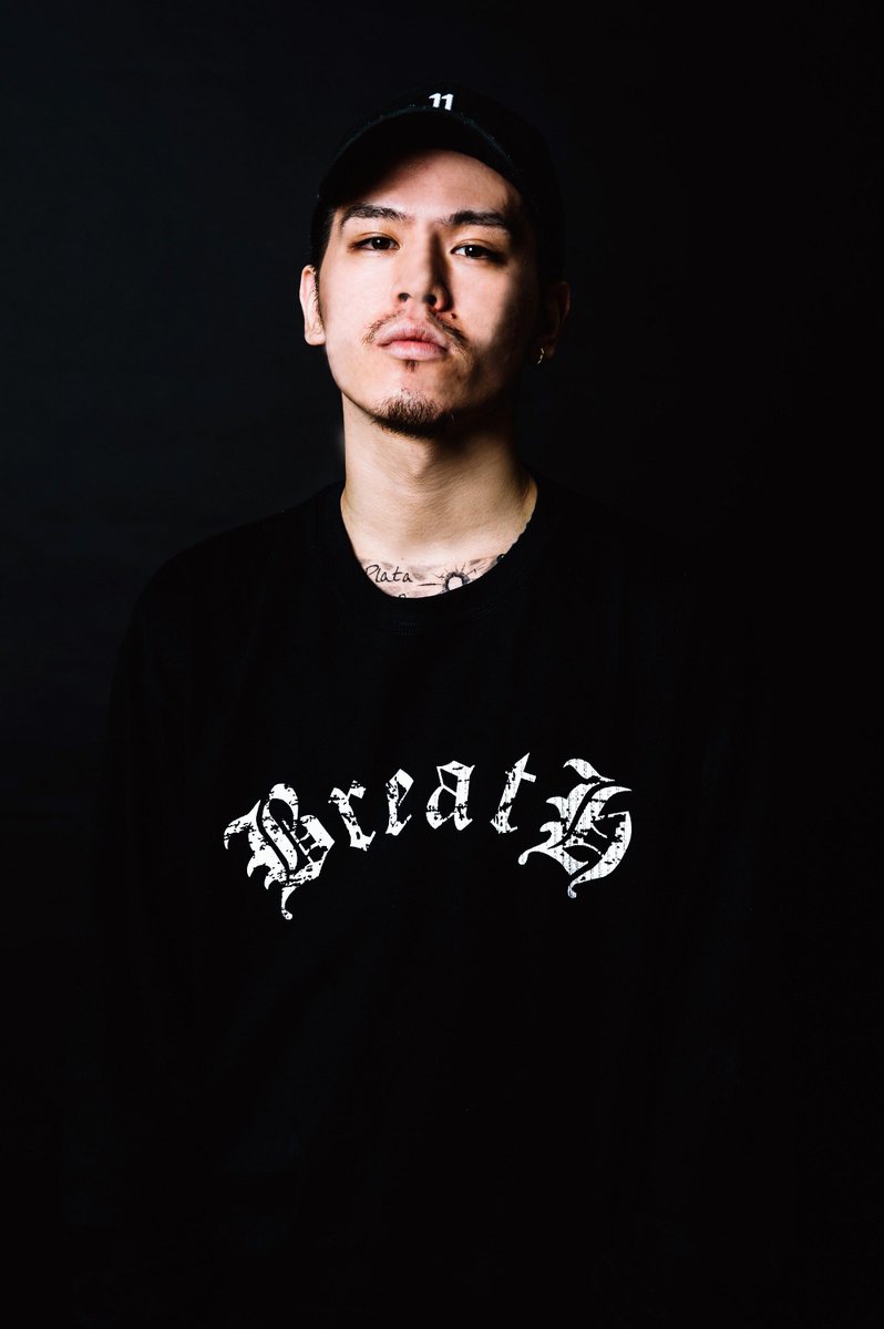 TOWER_Online's tweet photo. ANARCHY、メジャー3rdフル・アルバム『The KING』よりT-Pablow(BAD HOP)を迎えた“Where We From”MV公開
#ANARCHY
#TPablow
#BADHOP
#WhereWeFrom
#TheKING
#タワレコオンラインニュース
https://t.co/bgi47T40Vv https://t.co/Ief1Xix5r2