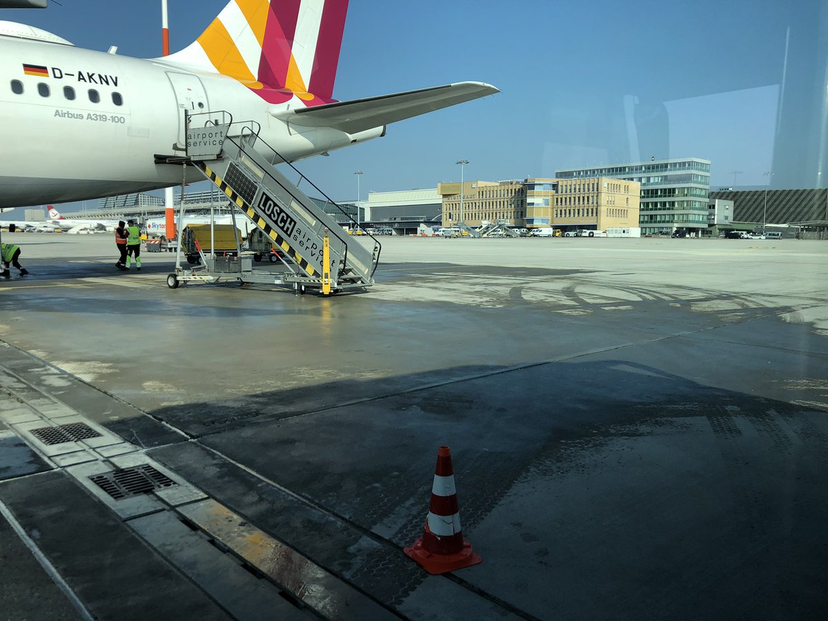 aeckstein's tweet photo. Seit längerem mal wieder auf dem Flughafen #STR gelandet. Freue mich auf den Tag mit den Kollegen aus Austria. #O365 #QM #COSMOCONSULT https://t.co/tYs9XQGPZc