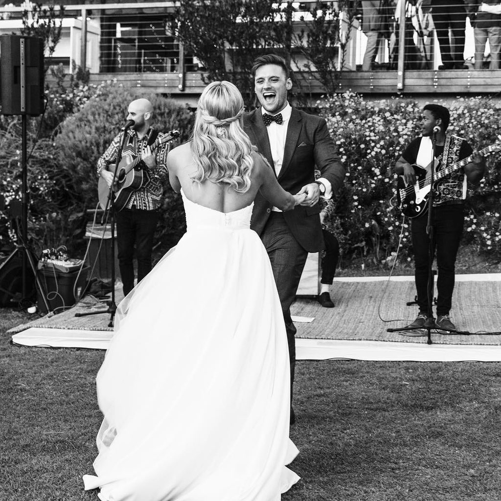 jadedaniel__'s tweet photo. I can’t wait to share all the official wedding photos with you! I’m not allowed to share them until all the other magazine publish them. 📸 @barcleystudios , hair by @la_makeup_artistry , @strands_of_love_hair &amp; @nudohairlab_pta &amp; #foreverdaniel #jadeandmattswedding #stonejets https://t.co/b6dAhCeq4F