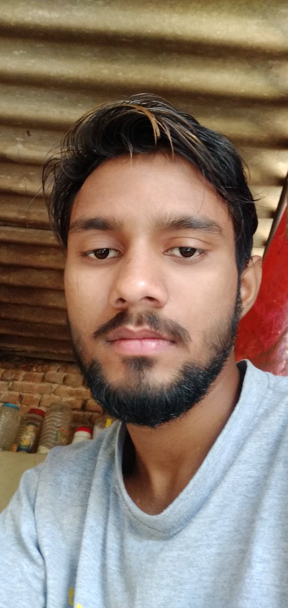 AalamHashmi17's tweet image. Aapna time ayega