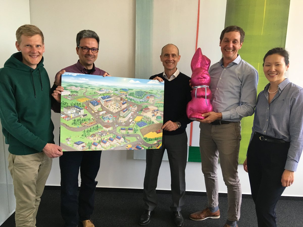 Frohe Ostern! Mein Team schenkt mir einen Blick in die #Energiezukunft: flexible Erzeugung &amp; Verbrauch, Sektorkopplung, digitale Vernetzung &amp; Steuerung. Viel Veränderung, große Chancen für #Flexumer – das zeigt unser neues Wimmelbild bayernwerk.de/flowerpower