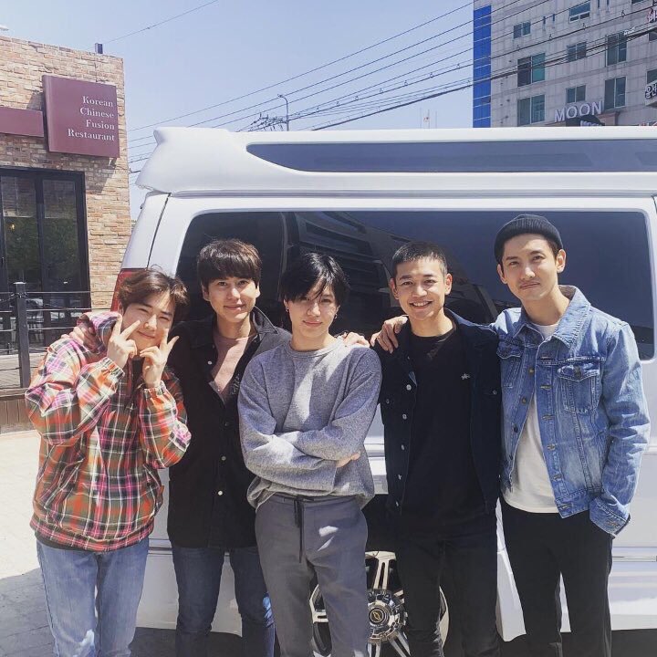 shawolspain's tweet photo. [ 190415 #MINHO ]

Actualización en Instagram de #CHANGMIN de #TVXQ junto con #TAEMIN, #KYUHYUN de #SUPERJUNIOR y #SUHO de #EXO, quienes fueron a despedir a Minho.

cr: changmin88 
🔗 https://t.co/Ripu2h0T3K https://t.co/JiECB9FiDe