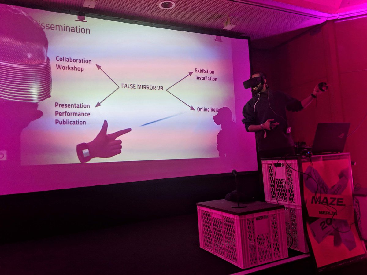 alllesss's tweet photo. A MAZE. was a brilliant experience ✨ Besides the exhibitions I had the chance to give a live #VR lecture of False Mirror (1 hour) first time for a larger audience. 👁️🗨️
@AMazeFest #UE4 #FalseMirrorVR https://t.co/YbsewFFsA3