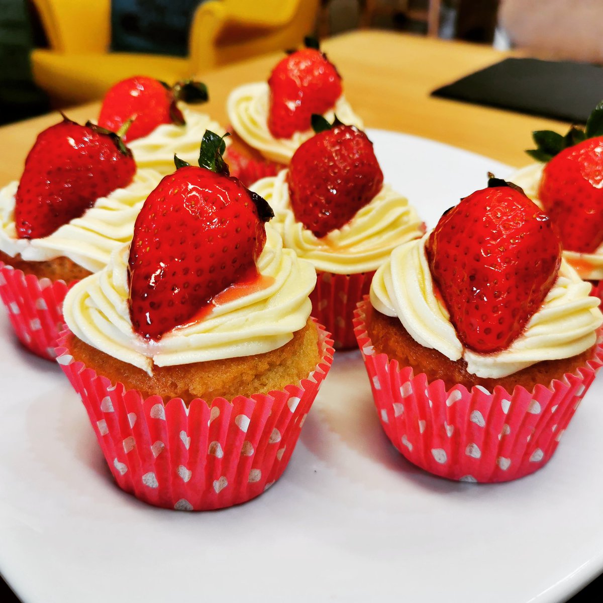 B_of_Ingleton's tweet photo. Calling all you traditionalists! We've got strawberry and cream #cupcakes this week. Victoria sponge style cake with strawberry jam, vanilla butter cream and topped with a fresh strawberry. A very #British cake.
#cafe #ingleton #visitingleton #yorkshiredales https://t.co/VCyTWs0mw5
