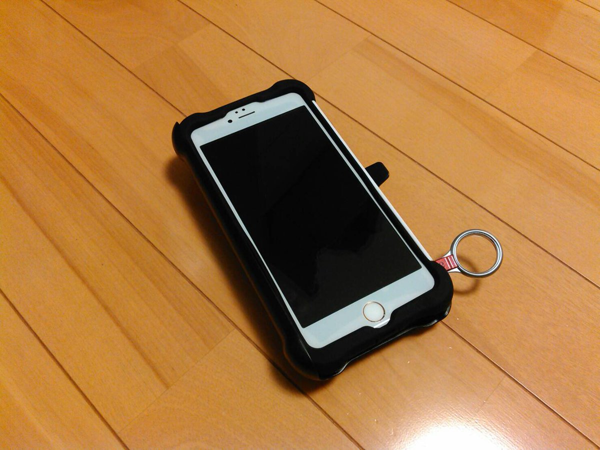 TSE_ricksans's tweet image. アイホンの修理が終わり新ケースが来たので早速ストラップホールを自作。
今回のケースはミルスペック。
#ballistic
#アイホン
#6splus