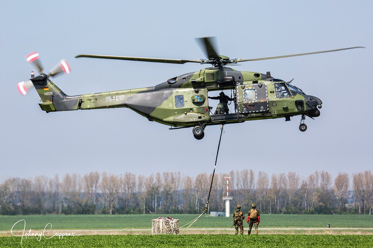 JohnnyCuppens's tweet photo. Heeresflieger #nh90 TTH at the Beauvechain Air Base Day 2019 @BeAirForce @Belgian_Army @BaBday19 @BelgiumDefence @1WHeli https://t.co/uMESotbN2p