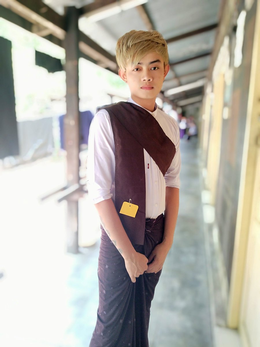 HtanShine's tweet photo. singel​ေလး၇ဲ့သၾက္​န္ https://t.co/B242nLNIIG