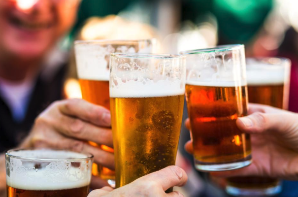 WingsEtc's tweet photo. Hey! 17 Fun BEER Facts!! #beer #beerfacts #funbeerfacts #drinkresponsibly #beer #morebeer #mmm! #wingsetc
https://t.co/nebaBYMOKm https://t.co/3ogSKxDKUy