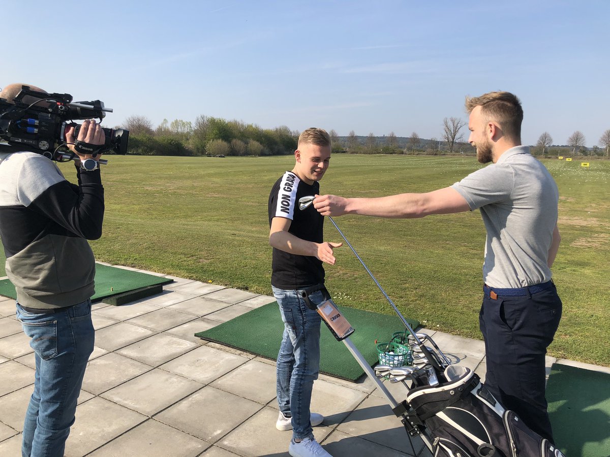Op <a href="/GolfBorghees/">Golfplatz Borghees</a> wordt <a href="/HiddeJurjus17/">hidde jurjus</a> geïnterviewd door Dennis Schouten van <a href="/veronicainside/">Veronica Inside</a> 🎥👍