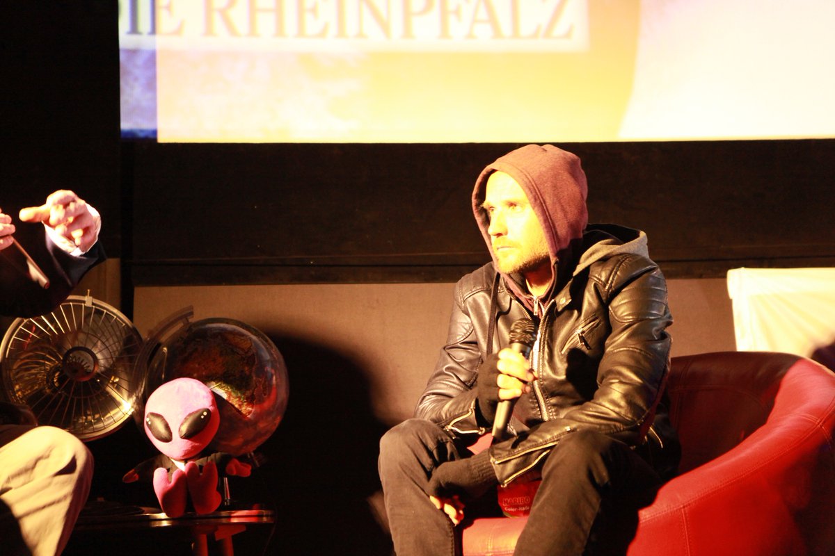 here some impressions of the short film festival last week. 
My favorite was 'The Nine Billion Names of God', based on the eponymous science fiction short story by British writer Arthur C. Clarke (1953).

with @zibert_nataly 

Photos by Hannah Wegenka and Andreas Berg.