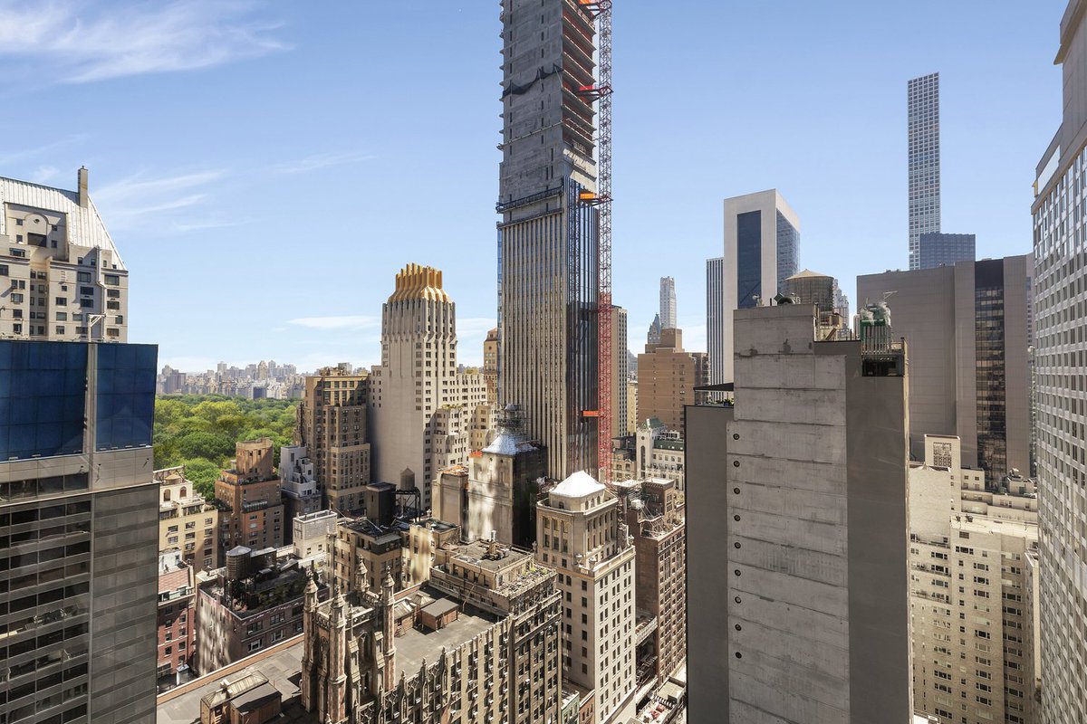 MorrelHirsch's tweet photo. Unit 37C @ Metropolitan Tower is a beautifully renovated grand one bedroom, one and a half bathroom apartment in one of Manhattan's finest condominiums.🍸✨
For more information please contact us: howardmorrelteam@engelvoelkers.com #realestate #howardmorrel#howardmorrelteam #nyc https://t.co/6PvR5rmu0t