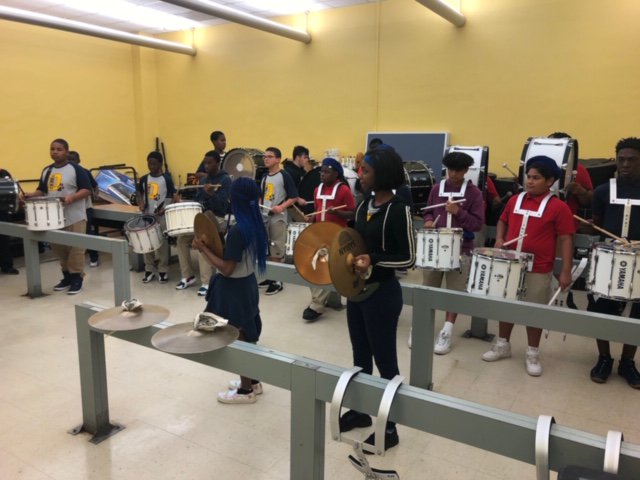 BTW_SHS's tweet photo. This past Friday the BTW Fine Arts Department hosted its inaugural Fine Arts Day, over 150 middle school students were in attendance from Jose De Diego Middle School and Dunbar K-8 Center. #theBTWexperience #futuretornadoes #dance #fineartsday #drama #Project60 #band https://t.co/zNDvg3Cf1c