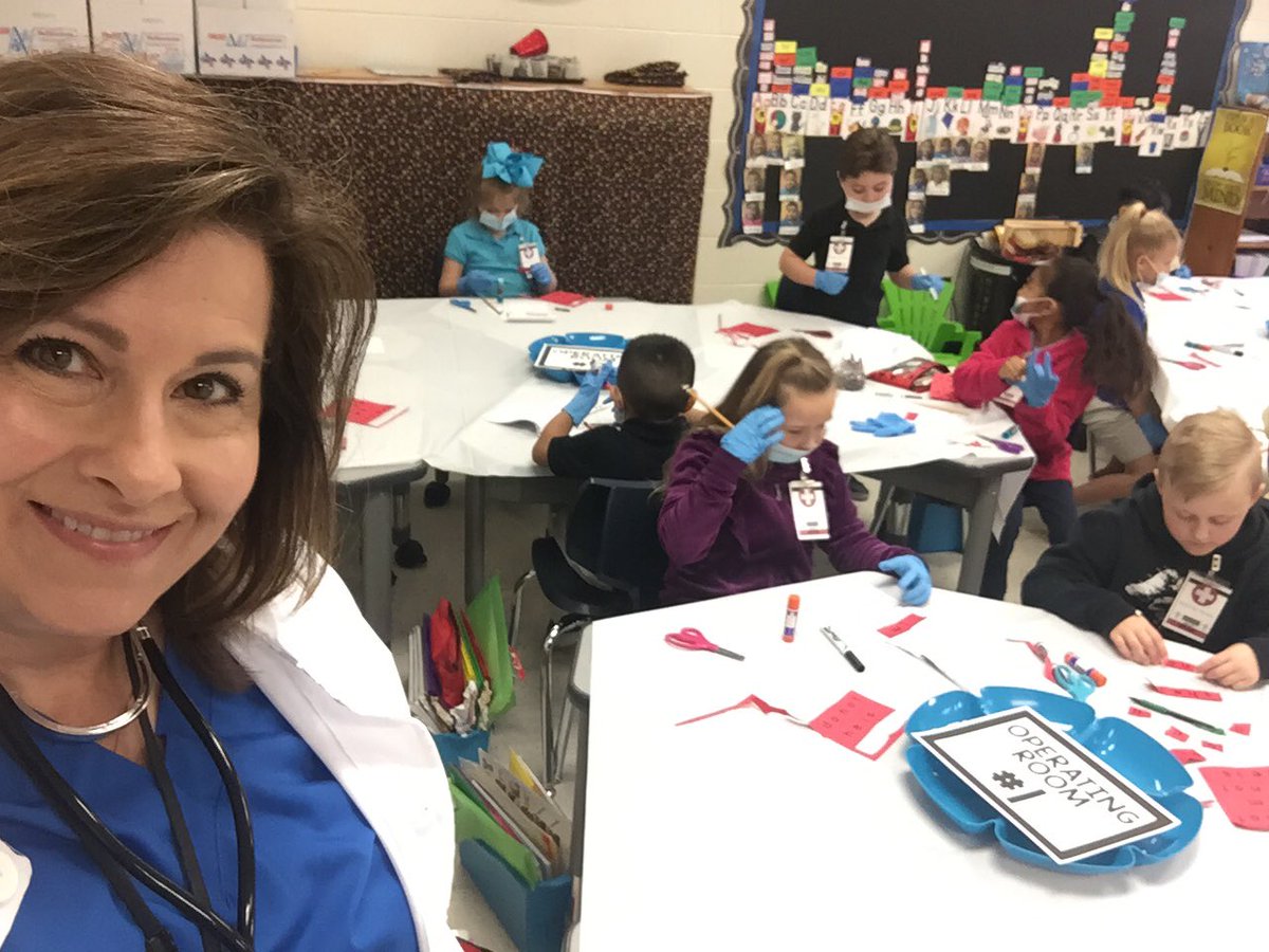 NorlieRene's tweet photo. The doctors are in!  We are performing contractionectomies today in first grade @NolaKWilson  ! https://t.co/64ZlDuKZHz