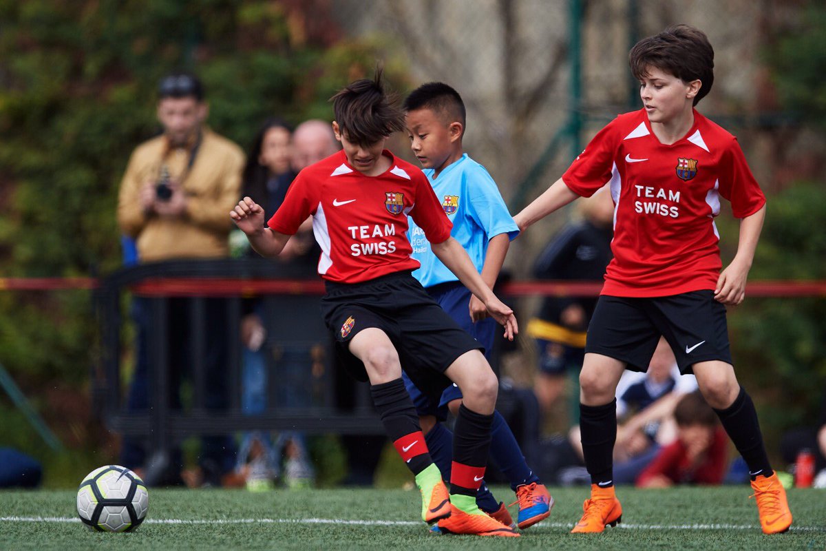 BarcaAcademy's tweet photo. Keep following the games of this first day of the #BAWC2019π΅π΄ Seguimos con los partidos del primer dia de la #BAWC2019 π΅π΄ Seguim amb els partits del primer dia de la #BAWC2019π΅π΄ https://t.co/7fvyKBLlFw