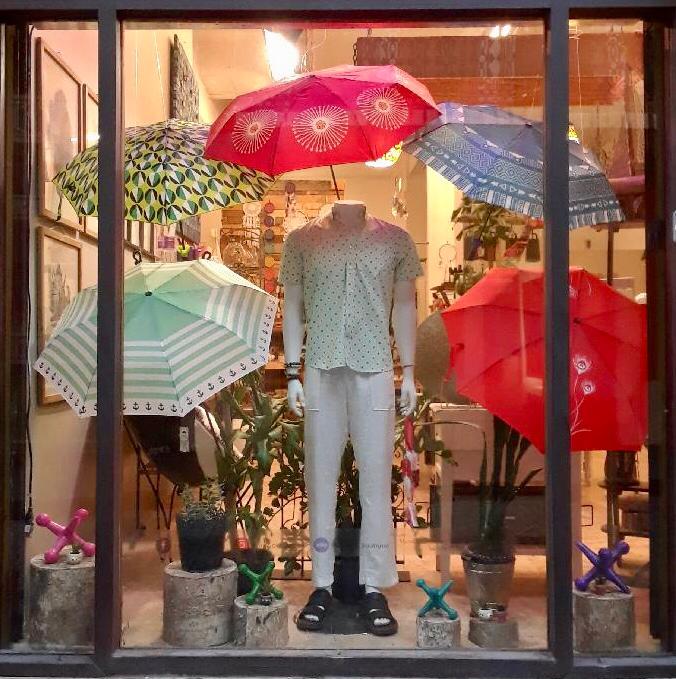 PureSoulPR's tweet photo. Just browsing? We make window shopping so easy! 👕🌂 #menswear #mens #instamenswear #photography #lovephotography #summer #umbrella https://t.co/zX8lBDQvDW