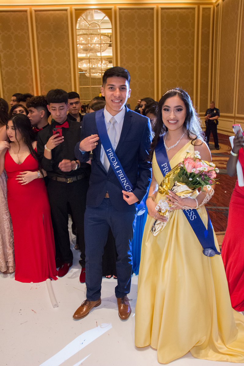 NMHS Prom Committee tweet media