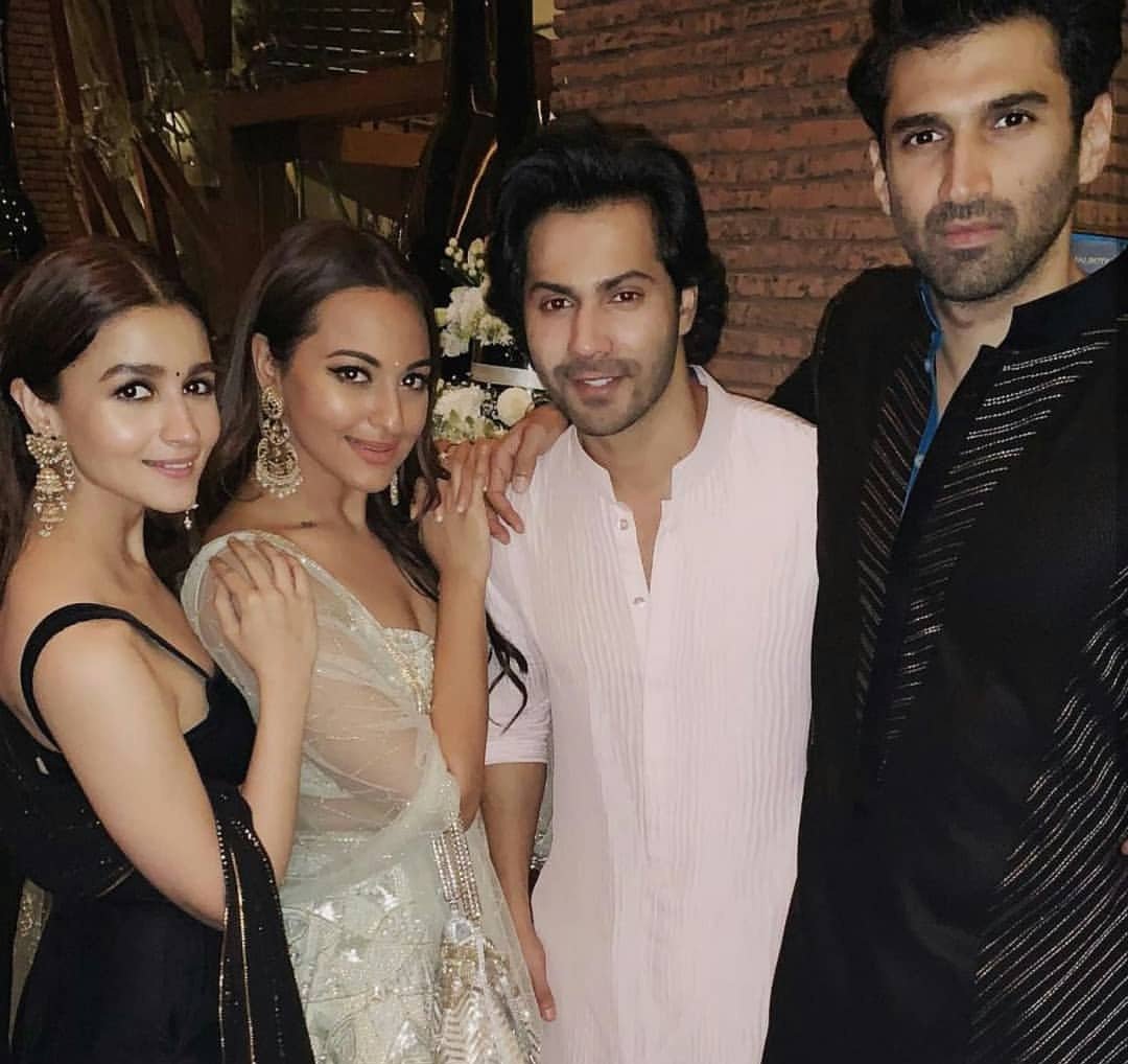 Aliaasangels's tweet photo. Have you booked your tickets yet? #TeamKalank awaits you! #Kalank17April https://t.co/7m2fJt9ruf