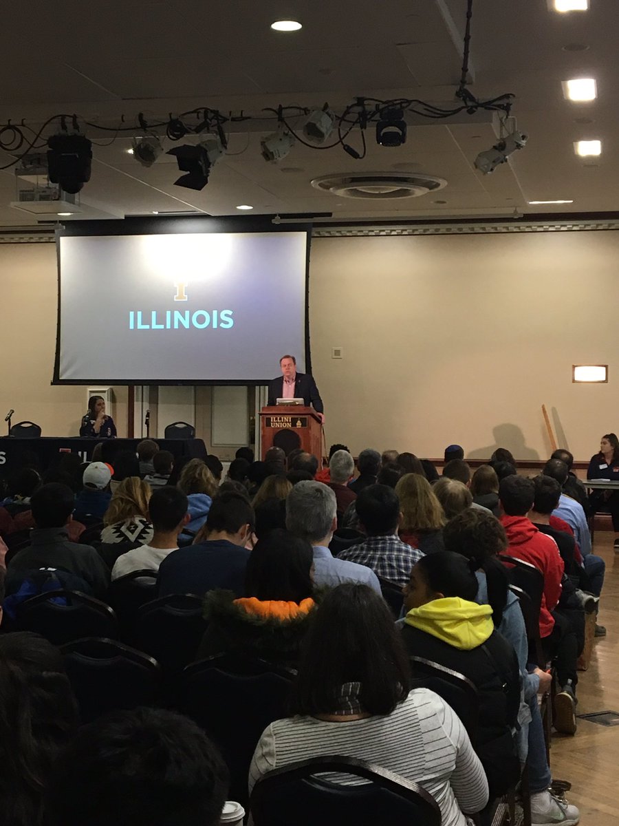 EvanUofi's tweet photo. Thank you Dean Jeffrey Brown from @giesbusiness for spending some time with our admitted students on this Illini Day! We truly appreciate your dedication to spend some time with us today! #IlliniDay https://t.co/QsR84lzxdi