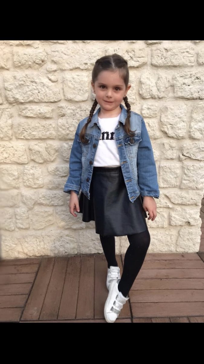 moisan_lea's tweet photo. Mon petit bébé d’amour devient une grande fille..... 😭😭😭😭 https://t.co/2lKNq7jSxB