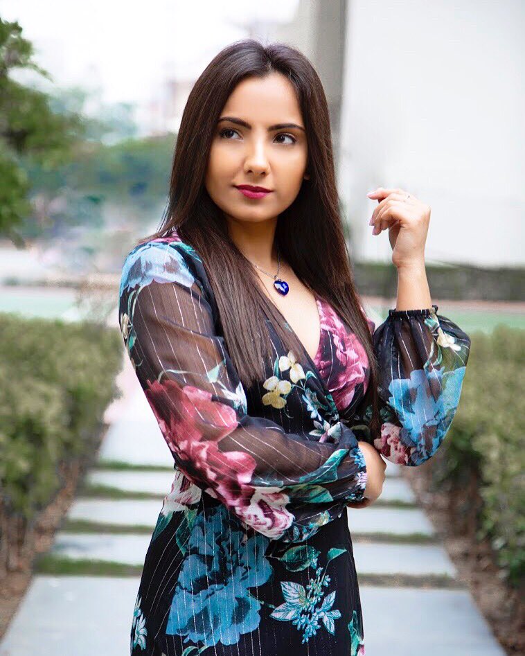 ModhaRiya's tweet photo. Everything can be said in a look 💙 #ReeMode #KoovsXYou #OOTD 
Dress : @mykoovs https://t.co/T2081Ci82C