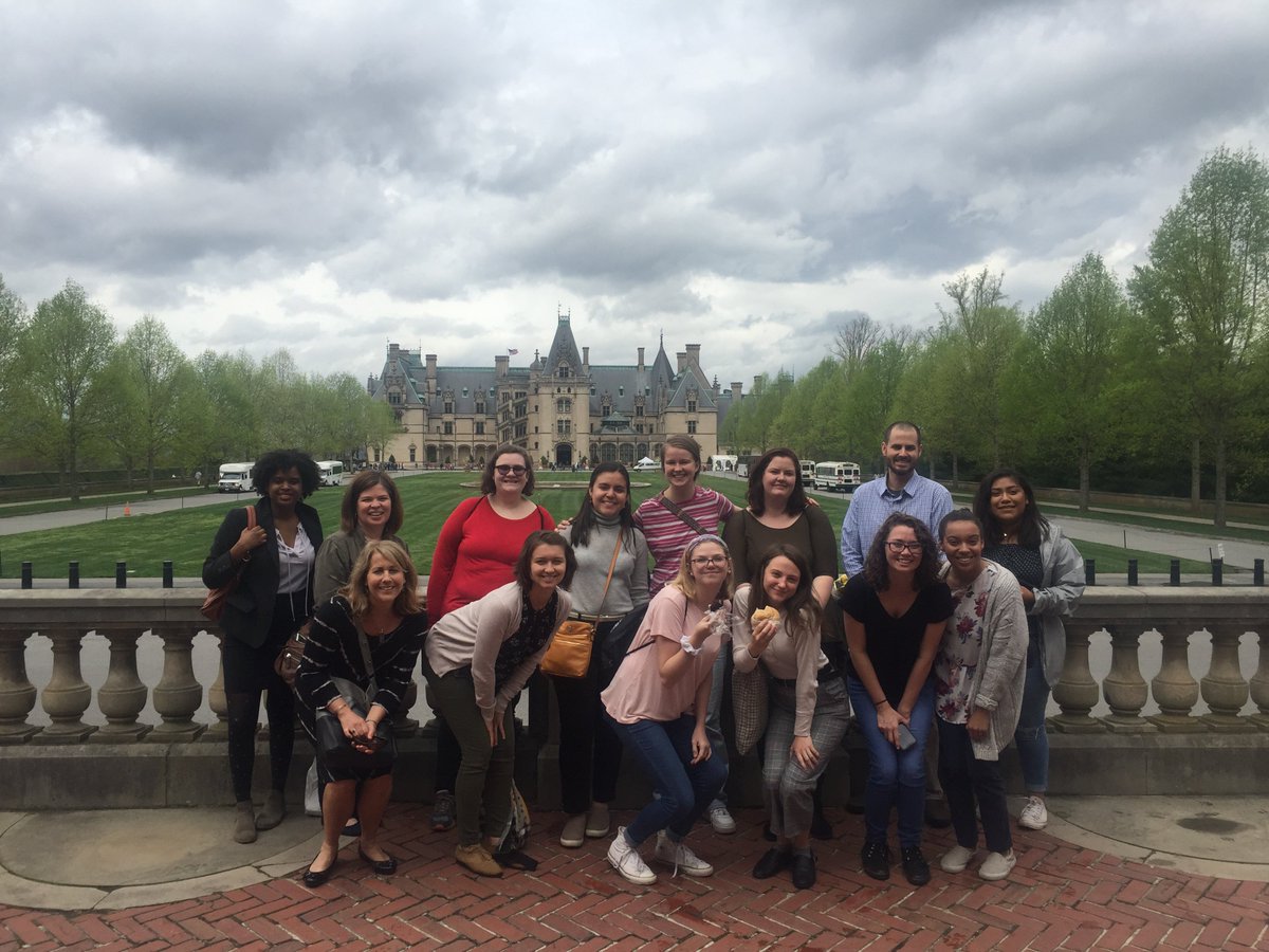 appstatecareers's tweet photo. AppState students from a College to Careers course and the Student Learning Center visit Biltmore Estate to learn about internship and career opportunities. Career Treks offered each semester by @AppCareerCenter
#biltmore #boone #boonenc #appstate #appalachianstate @appstate https://t.co/slbb9PhctS
