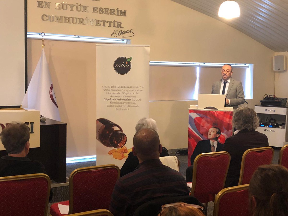 Gaziantep Eczacı Odası ve Tabia işbirliği ile gerçekleştirilen Tıbbi Yağlar eğitiminde Gaziantep bölge eczacılarımızla birlikte olduk.
#tabiaürünleri #tabia #eğitimgünleri #eğitim #eczane #sağlık #doğalürünler #doğalyağlar #bilgi #eczacıodaları #eczacı #gaziantep  #tıbbiyağlar