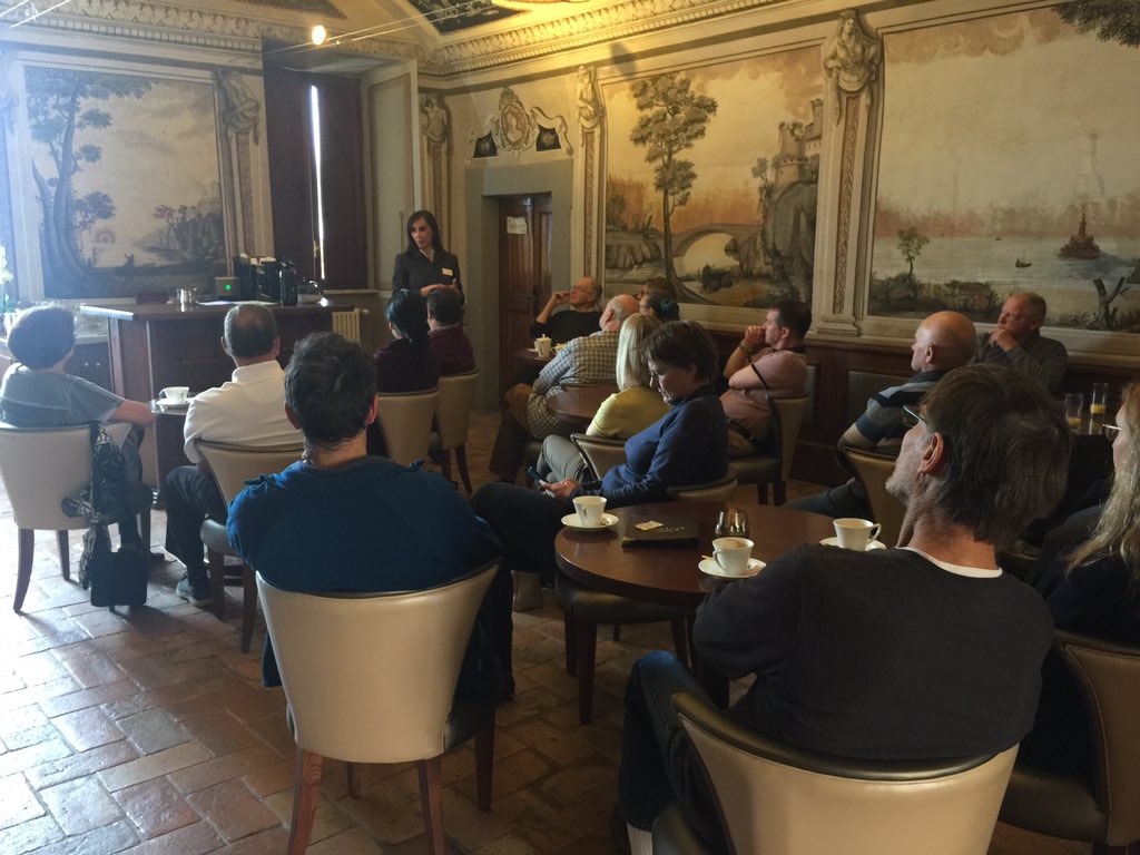A_Alegrini's tweet photo. #DiamondRecyclingCampaign has started in #PalazzoCatalani #Italy #ResortManager @A_Alegrini welcoming #guests and explaining why #recycle #DiamondGoGreen #DiamondResorts #Green_Hotelier #savetheplanet https://t.co/4Gt9LeBpjC