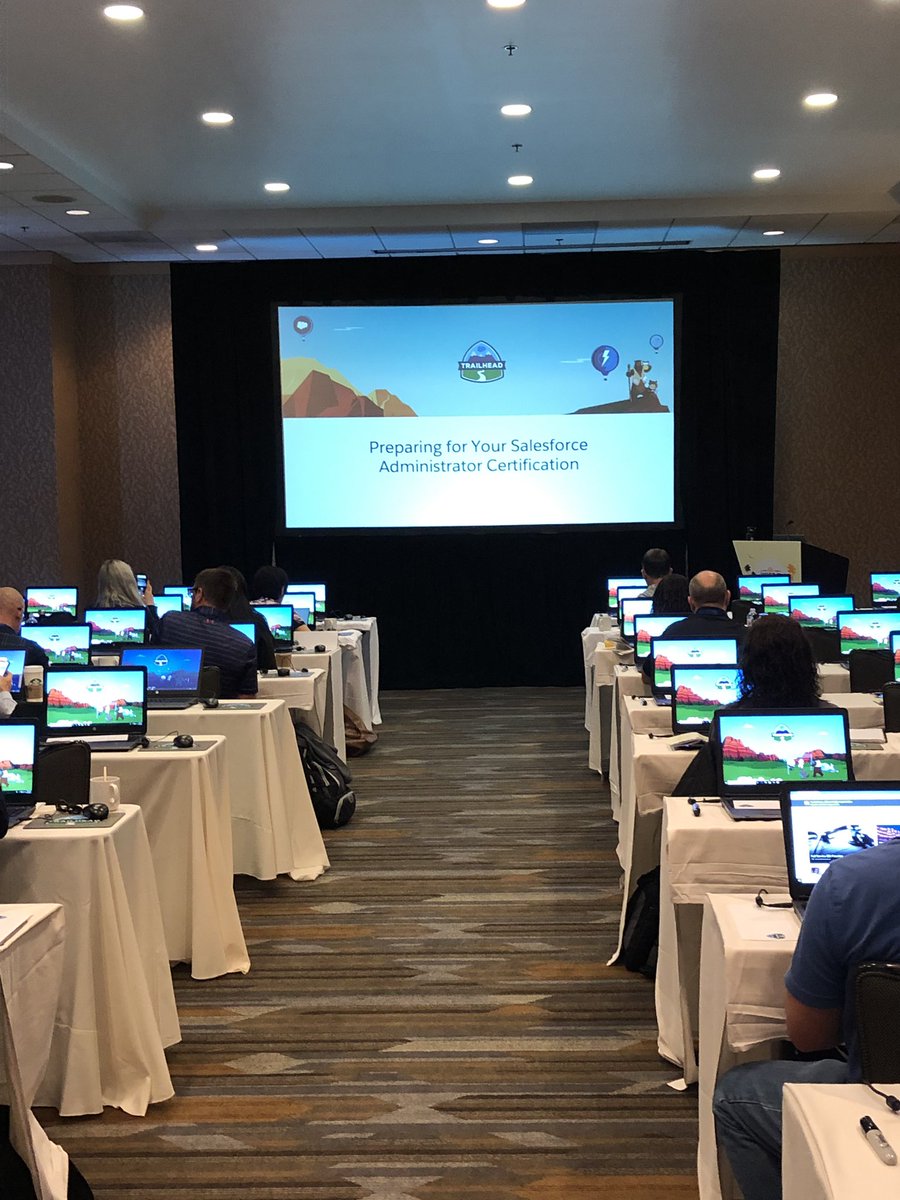 TheMariahBrush's tweet photo. Kicking off the Admin Cert Class shortly at the #HigherEdSummit2019 https://t.co/u7xnQbcZB1