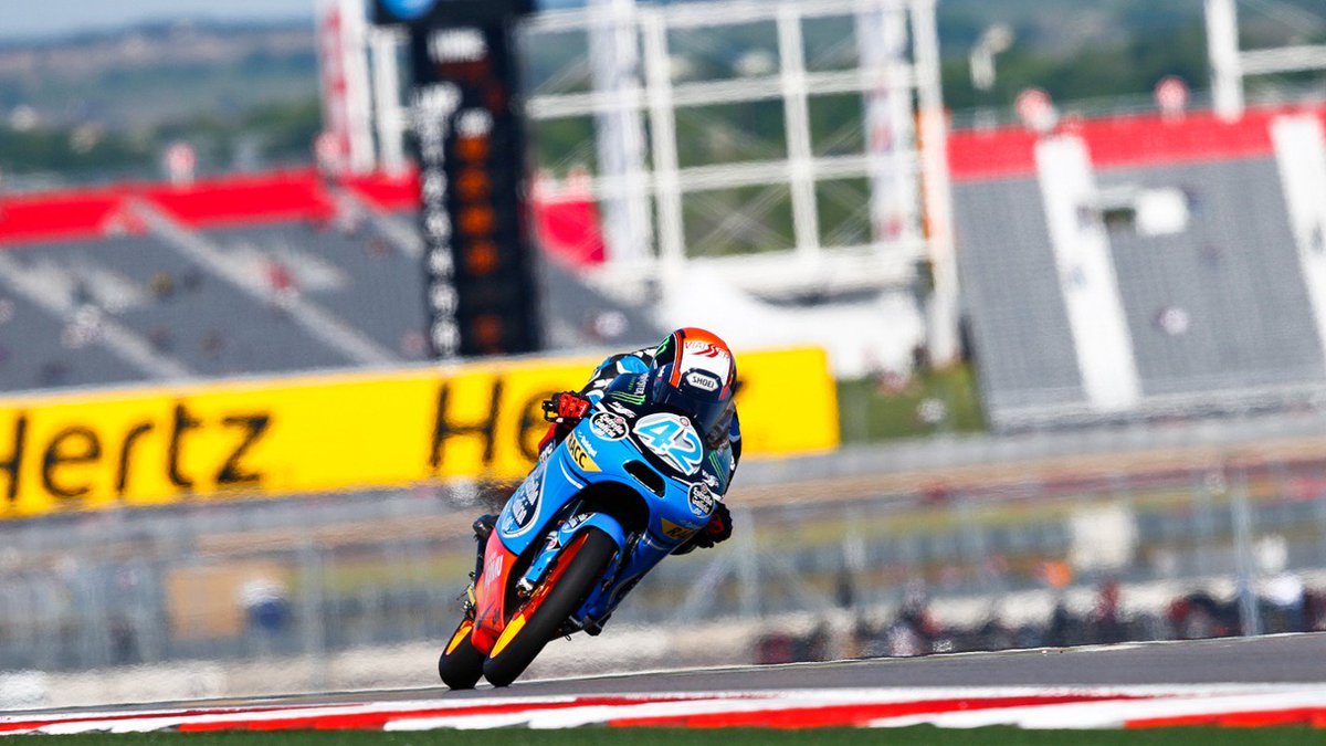 Motosan_es's tweet photo. Respuesta correcta: Álex Rins en COTA 2013, cuando logró su primera victoria mundialista en #Moto3. 🏆 ¡Su victoria de ayer nos ha recordado a este momento en el #TrivialGP de hoy! 💪🏼 https://t.co/B1wrYwUjsv
