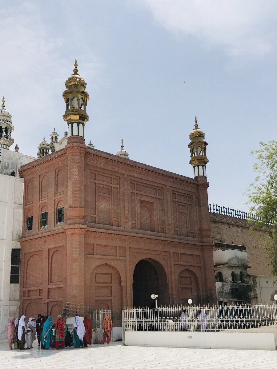 gmustafa1327's tweet photo. Pir Jo Goth .... #Sindh https://t.co/kepXZA4U5E