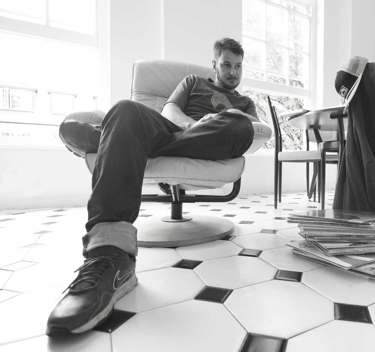 Pas d'idées pour vos afterworks  Jeudi 18 avril, venez découvrir le DJ Neil Bopperson, pour une session live rythmée dans le skybar du <a href="/citizenM/">citizenM hotels</a>: Le cloudM. RDV au cloudM du citizenM, 8 Rue Van Gogh, 75012 Paris au 16 ème étage. #DJLIVE #designhotel