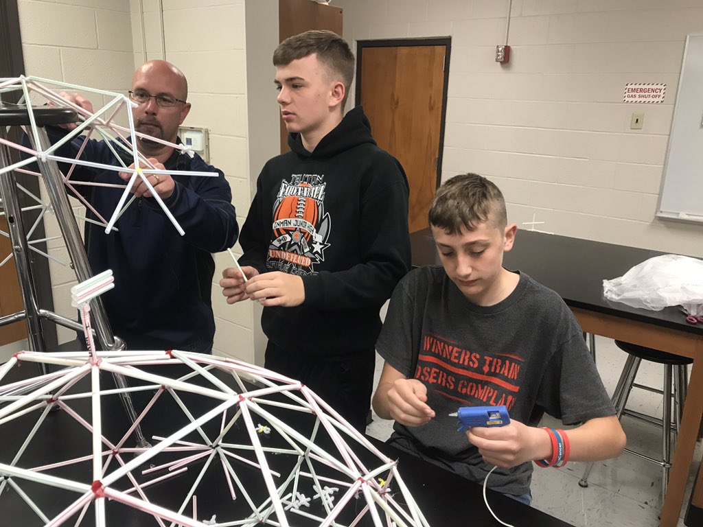 InmanSchools's tweet image. Inman Junior High students are currently building their geodesic domes in their science &amp;amp; engineering technology class. #communication #drivestudentsuccess #maximizingresources via @kimraybaldwin