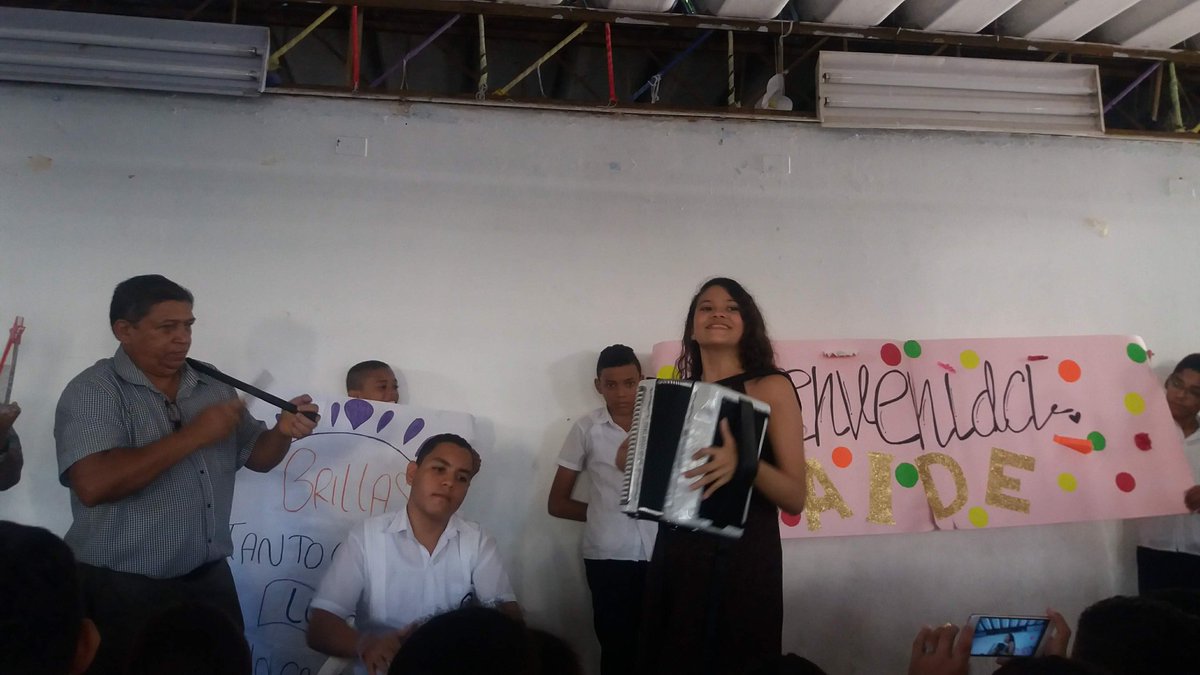 CASD_VALLEDUPAR's tweet photo. Zaide Gutiérrez, la “Pollita Vallenata”,  primera reina infantil EVAFE 2016, con reconocimientos a nivel nacional e internacional  participará en la versión 52 del festival de la Leyenda Vallenata donde aspira a coronarse“Reina Vallenata”en la categoría acordeón infantil femenino https://t.co/E3lF4UsMpj