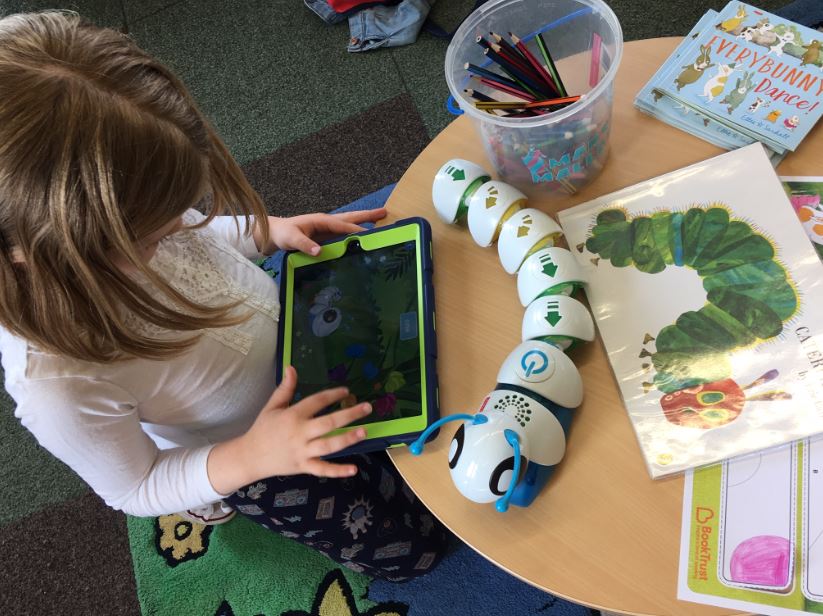 WSCCLibraries's tweet photo. Having fun at our Easter activity at #WillowhaleLibrary, learning all about #coding with the the Very Groovy #CodeaPillar! We've lots more #PutASpringInYourStep events to come this week: https://t.co/Y7pBuDkwh7 If you've got as many legs as a Code-a-Pillar you'll be scuttling in! https://t.co/UbYo4SzoMD
