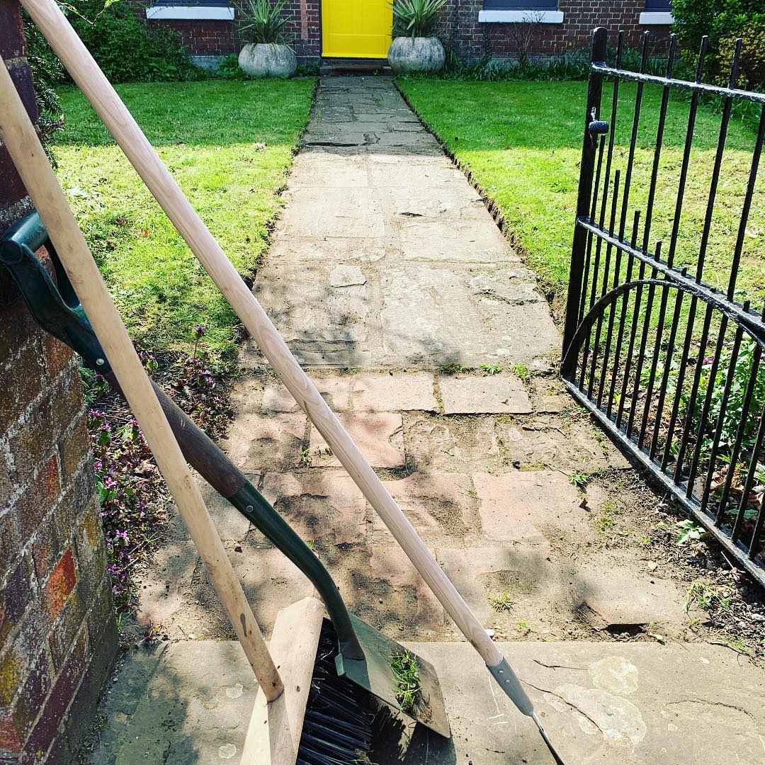 Lawn mown, edges cut...Ready for guests’ arrival.... (Summer isn't that far away!)