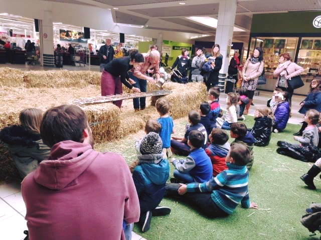 OCMeve's tweet photo. Retour en photos sur cette semaine passée sur le thème de la Ferme qui a eu lieu dans la galerie marchande de votre centre commercial Cotentin de La Glacerie. 🐰🐷🐮🐔🐖🐏🐐🐇 https://t.co/WiAHCIfUhl
