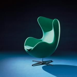 _pamono's tweet photo. A timeless classic we never get bored with, the easy chair model 3320 was designed by Arne Jacobsen for Fritz Hansen 😍
available on #pamono: https://t.co/eLnleyGRyn https://t.co/ohLcME92pg