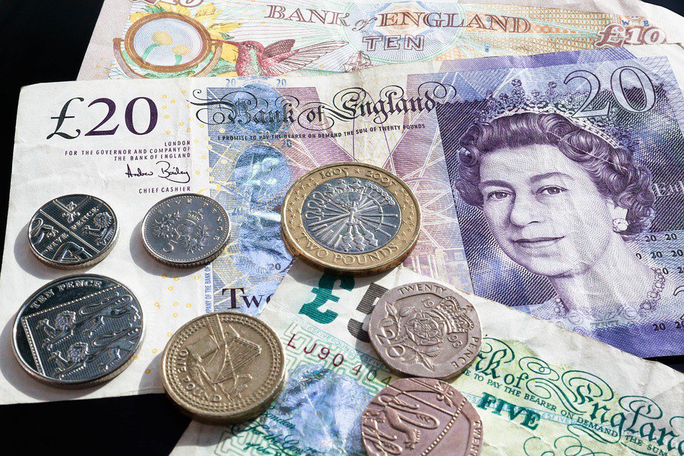 GrowthHubHOTSW's tweet photo. Even if you're paying your employees at or above the National Living or Minimum Wage, mistakes can happen. Check https://t.co/S6HDCfMiVV for the most common payment mistakes and make sure you're paying your staff correctly. #CheckYourPay  #ChangesForYou @HMGSouthWest https://t.co/wnHsfPcSCR