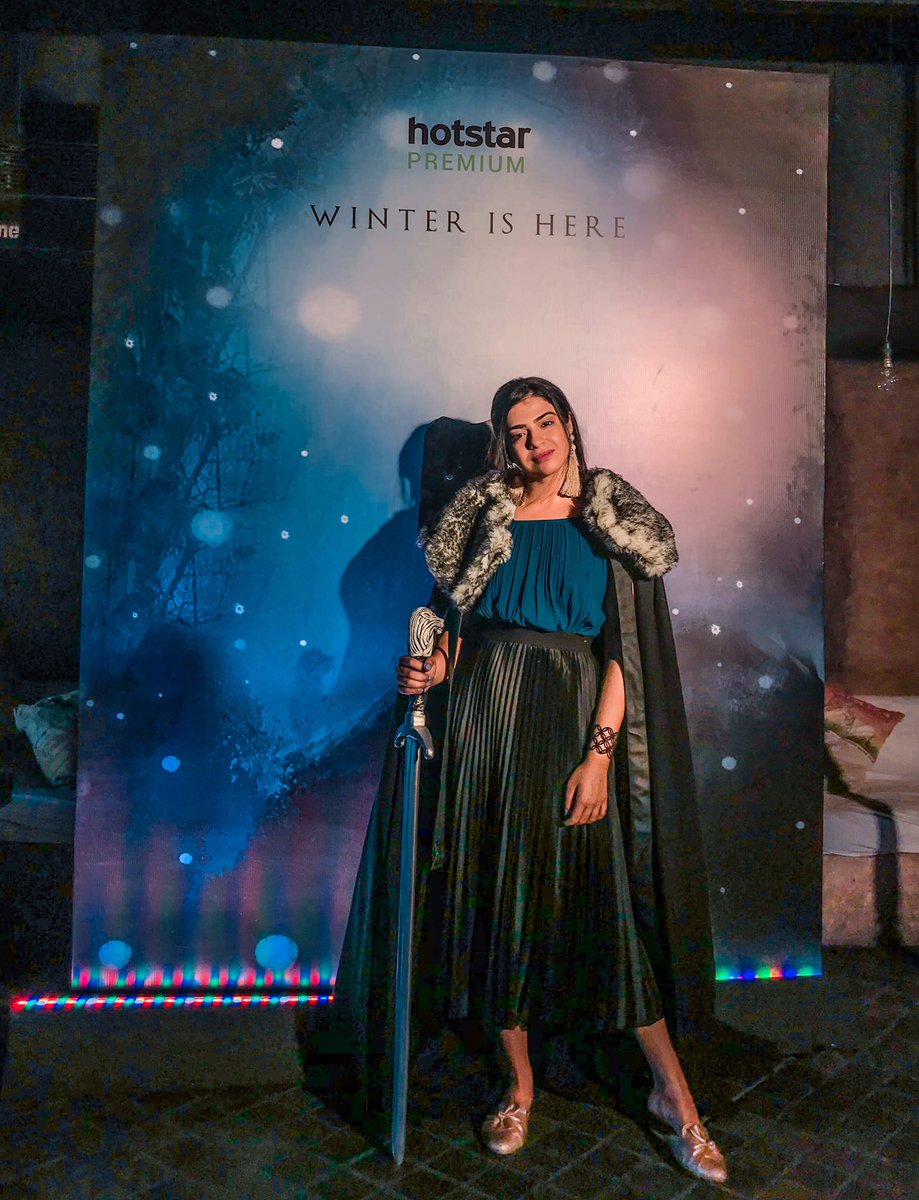 nishgandhi17's tweet photo. NO SPOILER* for those who haven’t watched it yet! 💖
But I watched it live with the U.S. thanks to @HotstarPremium. Such a seamless, smooth, no buffering experience. #BeFirstToTheThrone
.
#WinterIsHere
#gotday #gameofthrones #gameofthrones2019
#gameofthronesseason8 https://t.co/p2g1n1FOuo