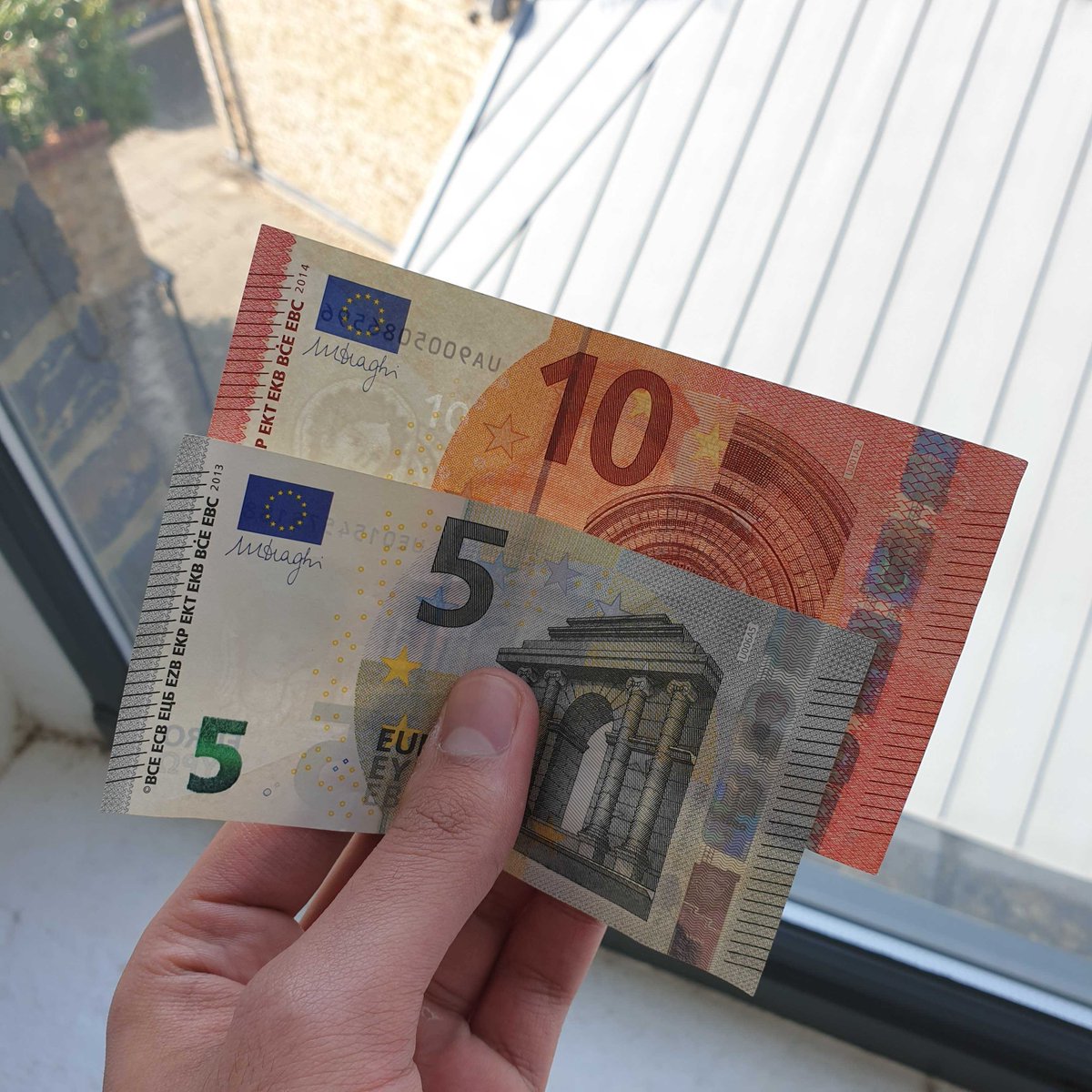 Compare Encuestas ES tweet media