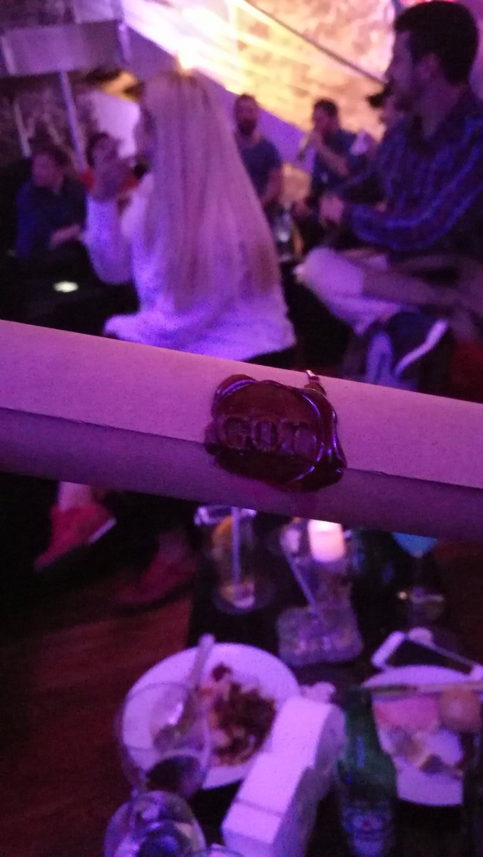 La_Neiro's tweet photo. Hermoso todo ayer a la noche #GoTWatchParty #CasaArgentina #gameofthrones #ForTheThrone
Gracias @HBOLAT @sexito951 y a nuestra embajadora @FioSargenti https://t.co/yJQMkrjj7G