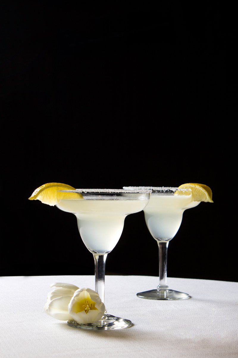 DoubleTreeYer's tweet image. Our Bartenders make such exquisite #cocktails. 
Join us in the 24-hour Lobby bar and enjoy a selection of international cocktails! #Yerevan #Armenia