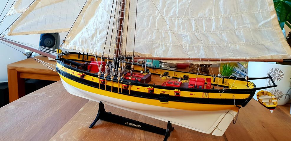 hobbyartesania's tweet photo. MYKOLAS KUZMINSKIS a construit la #MAQUETTE du #cutter #français #LERENARD 1/50. Un magnifique travail de notre ami #modéliste !
 
Le Renard: https://t.co/2RrUILl5jz
 
#modélisme #modélismenavale #modélismenaval #bateau #bateaux #modèle #France #réduit #échelle #voilier https://t.co/Bj1tBDBPsZ