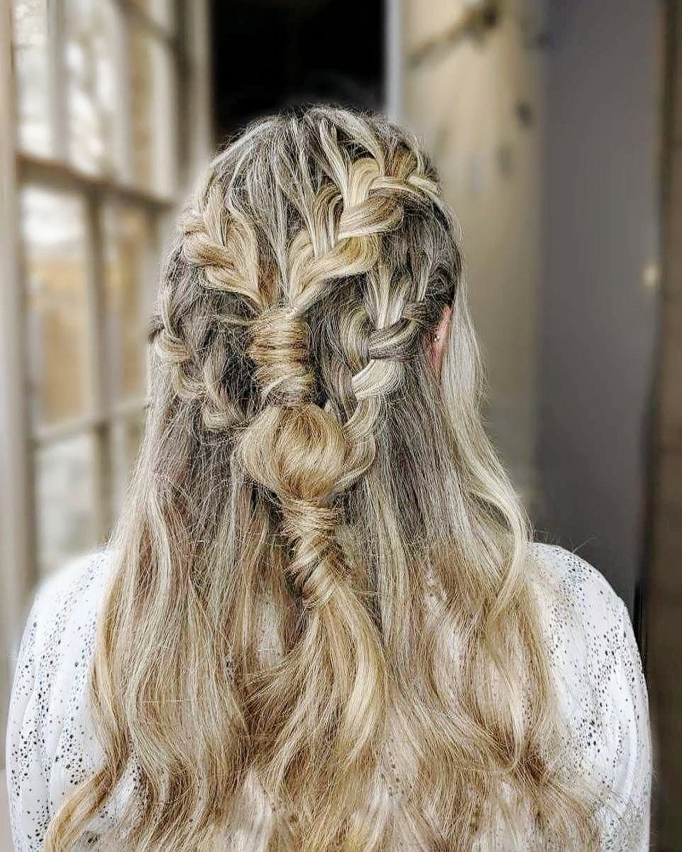 RichardWardHair's tweet photo. Hair fit for a Khaleesi…  by Artistic Director @BasciuCristiano 👑🤩 #gameofthrones #motherofdragons #hairgoals #richardwardhair #daenerystargaryen #got #emiliaclarke #hair #queendaenerys #gameofthronesinspired https://t.co/HVQP4MRQO5