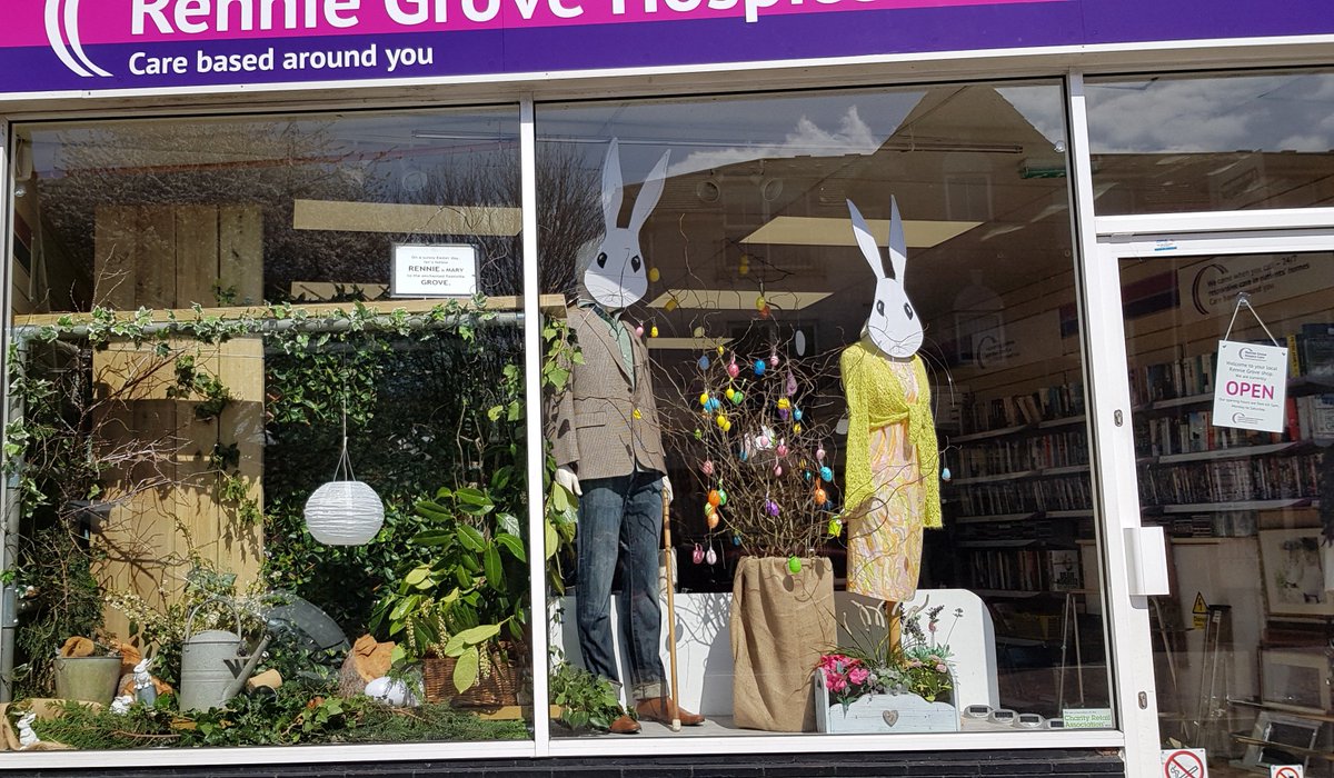 rgphospice's tweet photo. ๐ฃ๐ฐ๐ Our shops have been working tirelessly to produce some amazing #Easter window displays. Here are a few from #FarnhamCommon, #FlackwellHeath and #Fleetville. #charityshop https://t.co/1aNuHl6Z7h