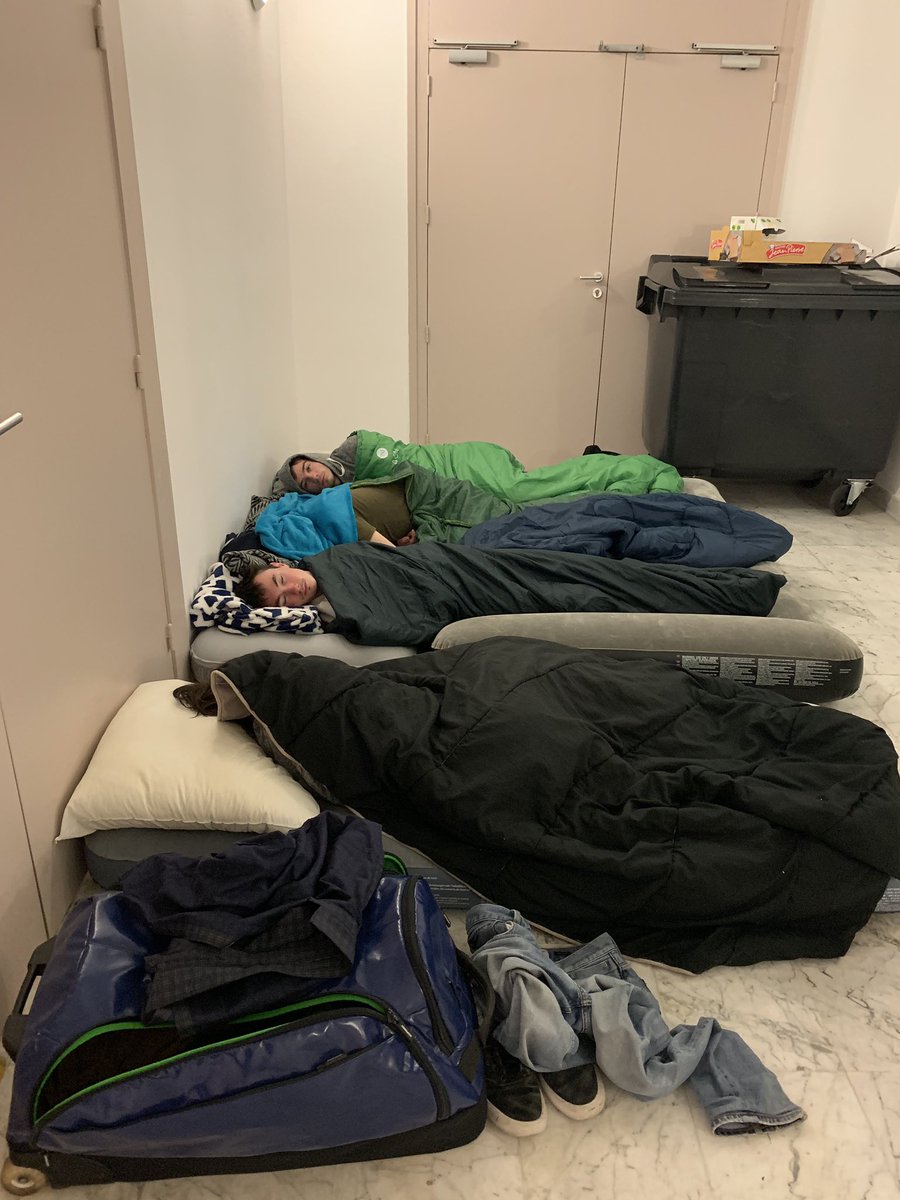 LaurentMichaud's tweet image. Day 3 @gachajam Dernières heures de compilation avant la projection des jeux 16:30 au Centre Rabelais. @IDATEDigiWorld @Entreprendre_MT @chantal_marion @ubisoft @ETPAToulouse @LuckyHammers @EpitechMontpel @eartsup @PushStartGame