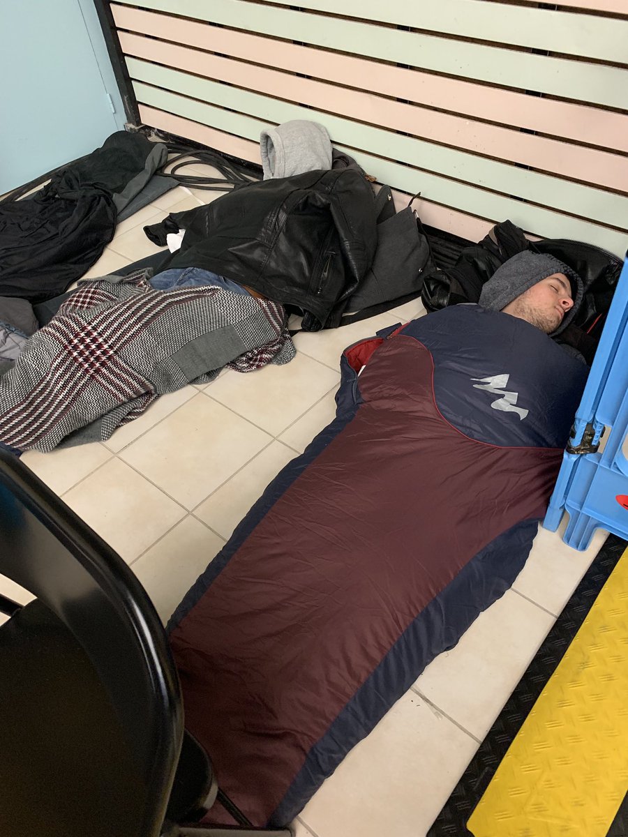 LaurentMichaud's tweet image. Day 3 @gachajam Dernières heures de compilation avant la projection des jeux 16:30 au Centre Rabelais. @IDATEDigiWorld @Entreprendre_MT @chantal_marion @ubisoft @ETPAToulouse @LuckyHammers @EpitechMontpel @eartsup @PushStartGame