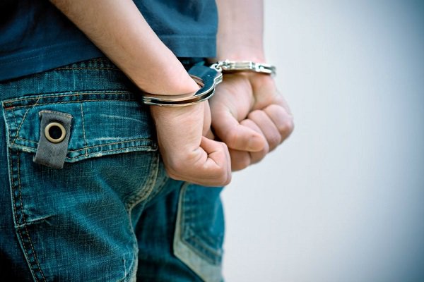 RevistaBzzz's tweet photo. Quem lembra?
Há um ano o MPRN fez busca e apreensão no cartório de Extremoz para apurar esquema de fraudes. Imóvel no município é um dos alvos da operação de hoje:
https://t.co/pH72SYLW02
#revistabzzz #poertaldaabelhinha #contodovigario https://t.co/dTNtLpssOB